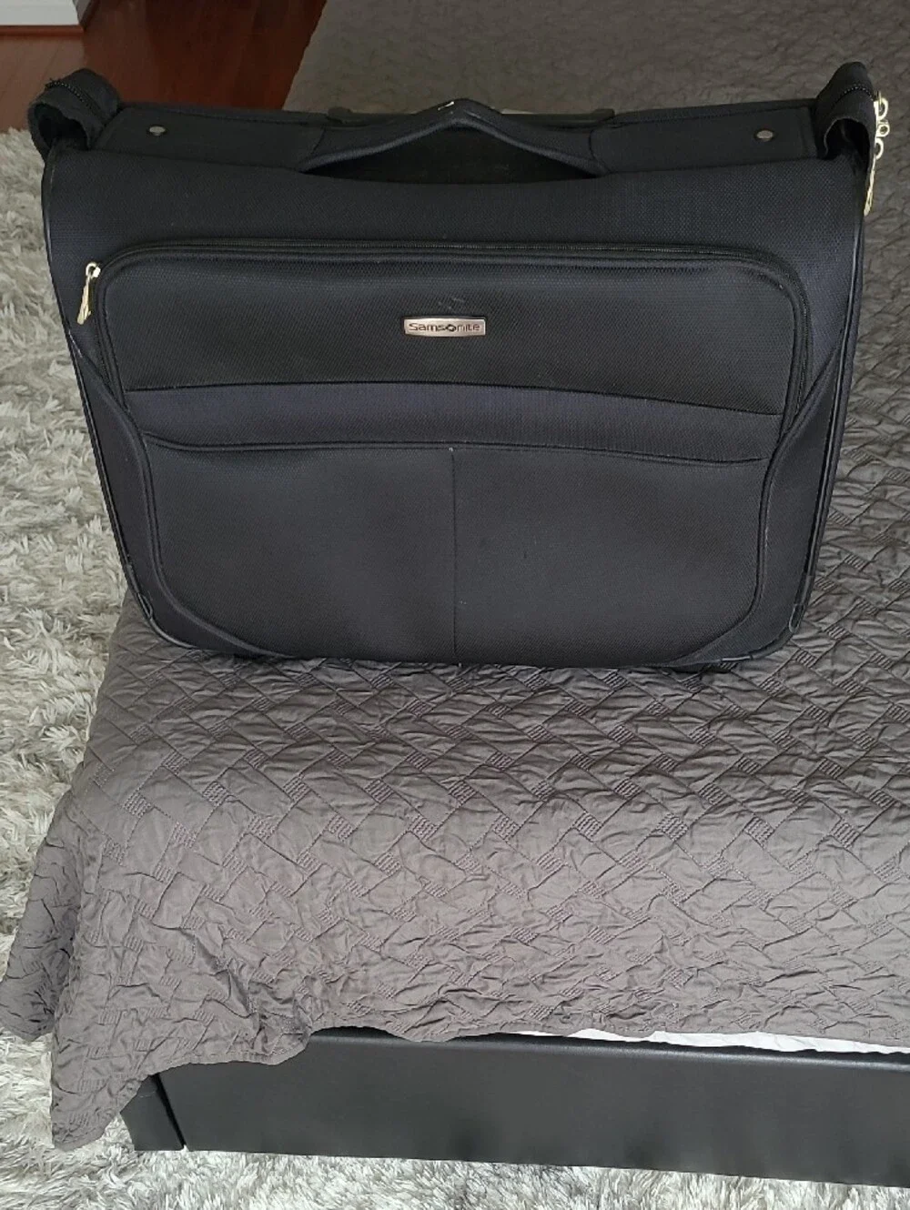 Samsonite Black Soft-Sided Travel Garment Bag